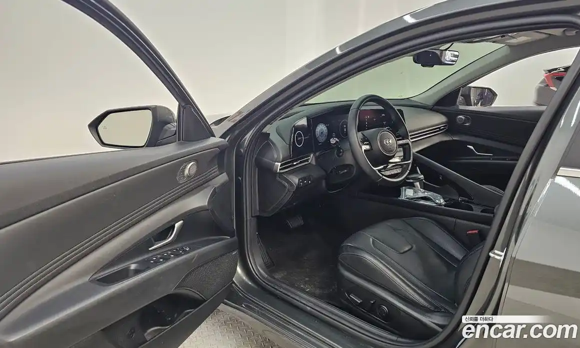 Hyundai Avante 2022 1.6 Автомат в Москве № 797245, фото 10