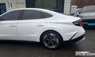 Hyundai Sonata 2023 2.0 Автомат в Москве № 797365, миниатюра 2