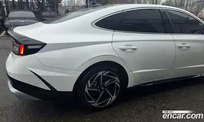 Hyundai Sonata 2023 2.0 Автомат в Москве № 797365, миниатюра 4