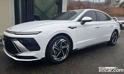 Hyundai Sonata 2023 2.0 Автомат в Москве № 797365, миниатюра 9