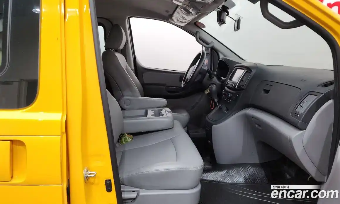 Hyundai Starex 2019 2.5 Автомат в Москве № 797386, фото 11