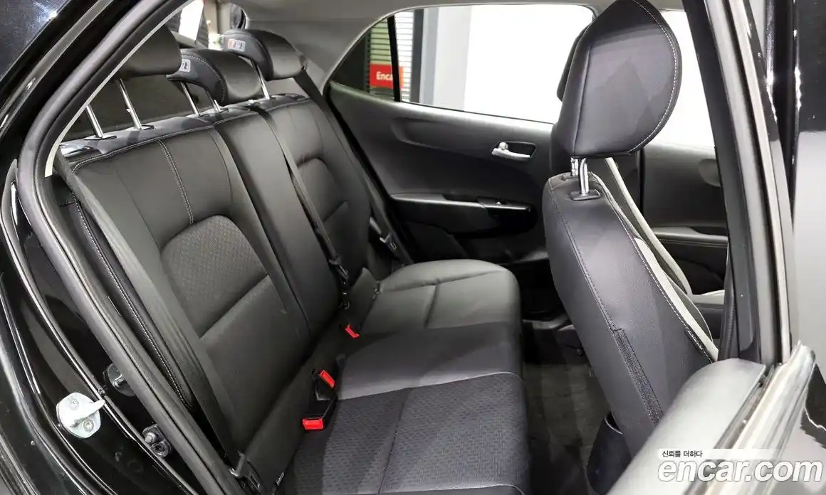 Kia Morning 2019 1.0 Автомат в Москве № 797925, фото 12