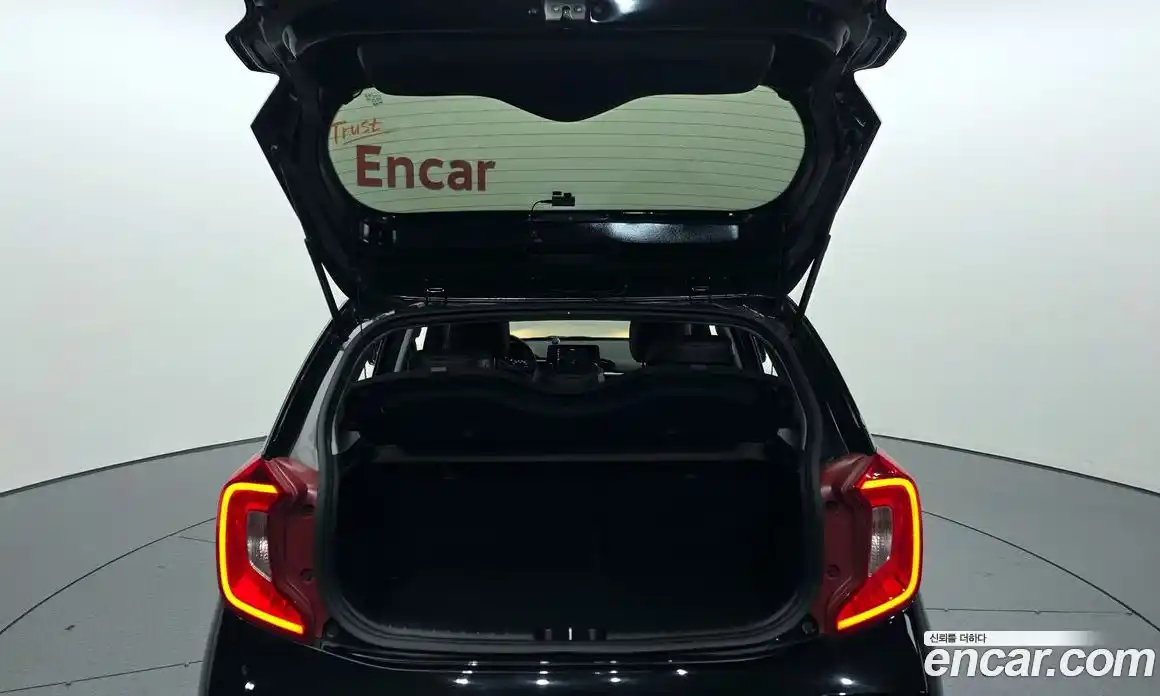 Kia Morning 2019 1.0 Автомат в Москве № 797925, фото 20