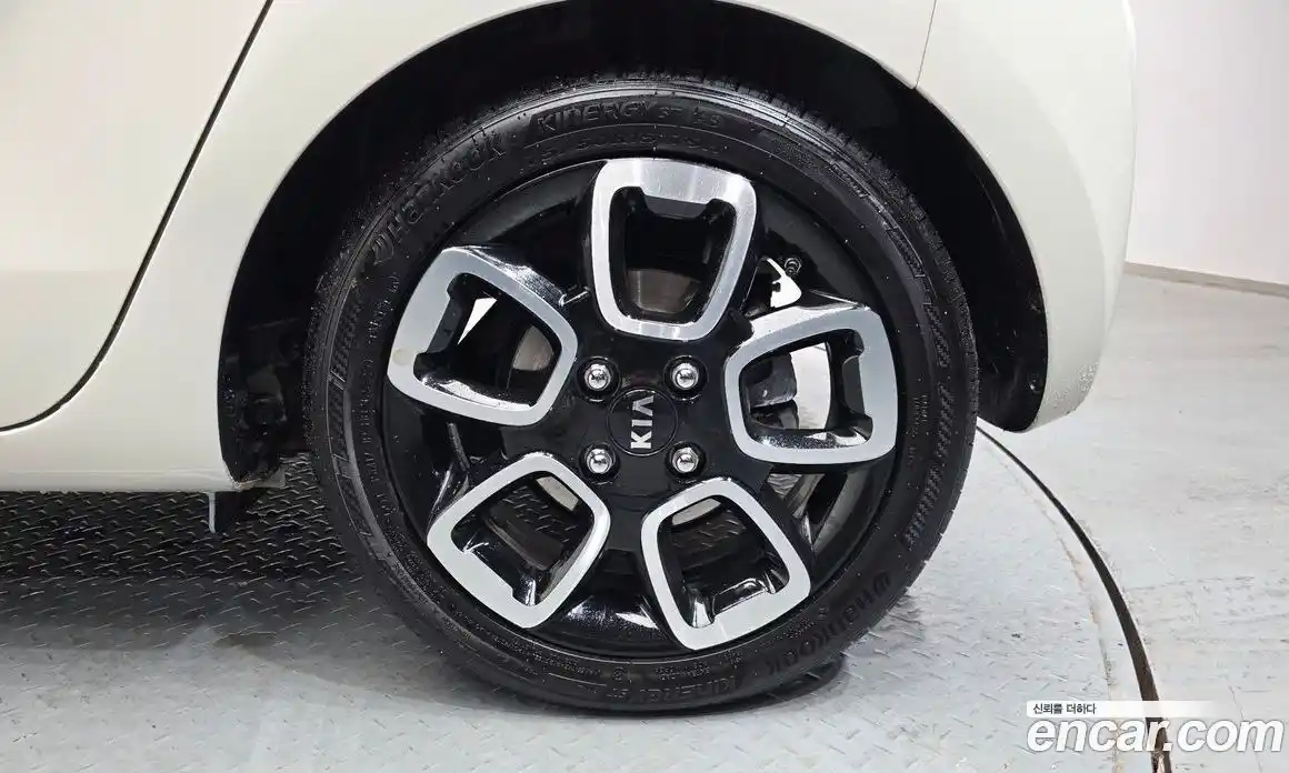 Kia Ray 2018 1.0 Автомат в Москве № 797926, фото 5