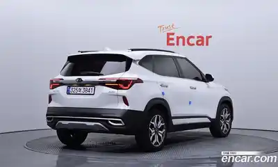 Kia Seltos 2021 1.6 Автомат в Москве № 797979, миниатюра 2