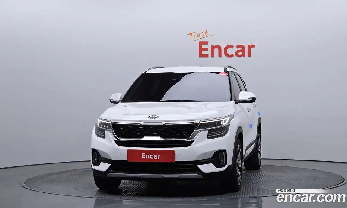 Kia Seltos 2021 1.6 Автомат в Москве № 797979, фото 3