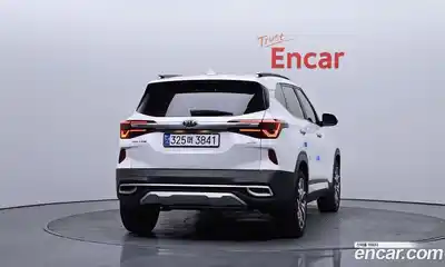 Kia Seltos 2021 1.6 Автомат в Москве № 797979, миниатюра 4