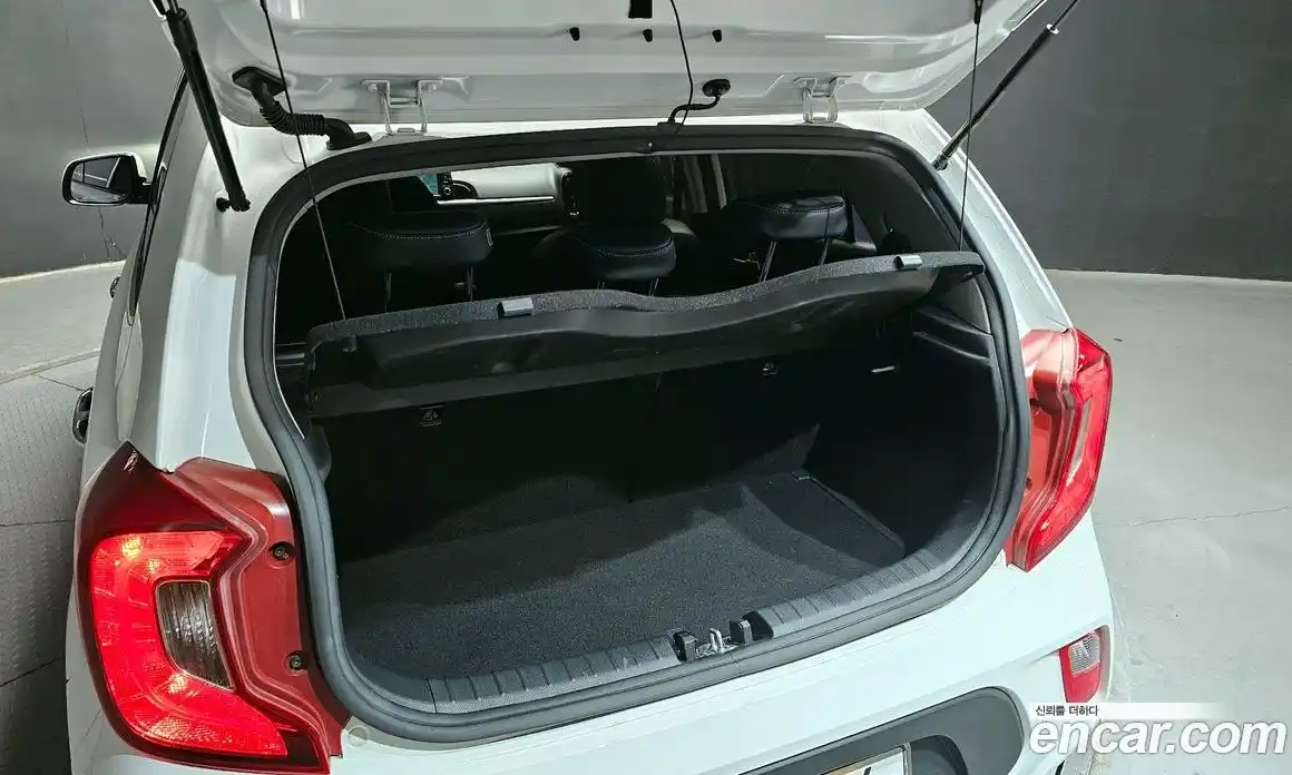 Kia Morning 2019 1.0 Автомат в Москве № 798166, фото 20