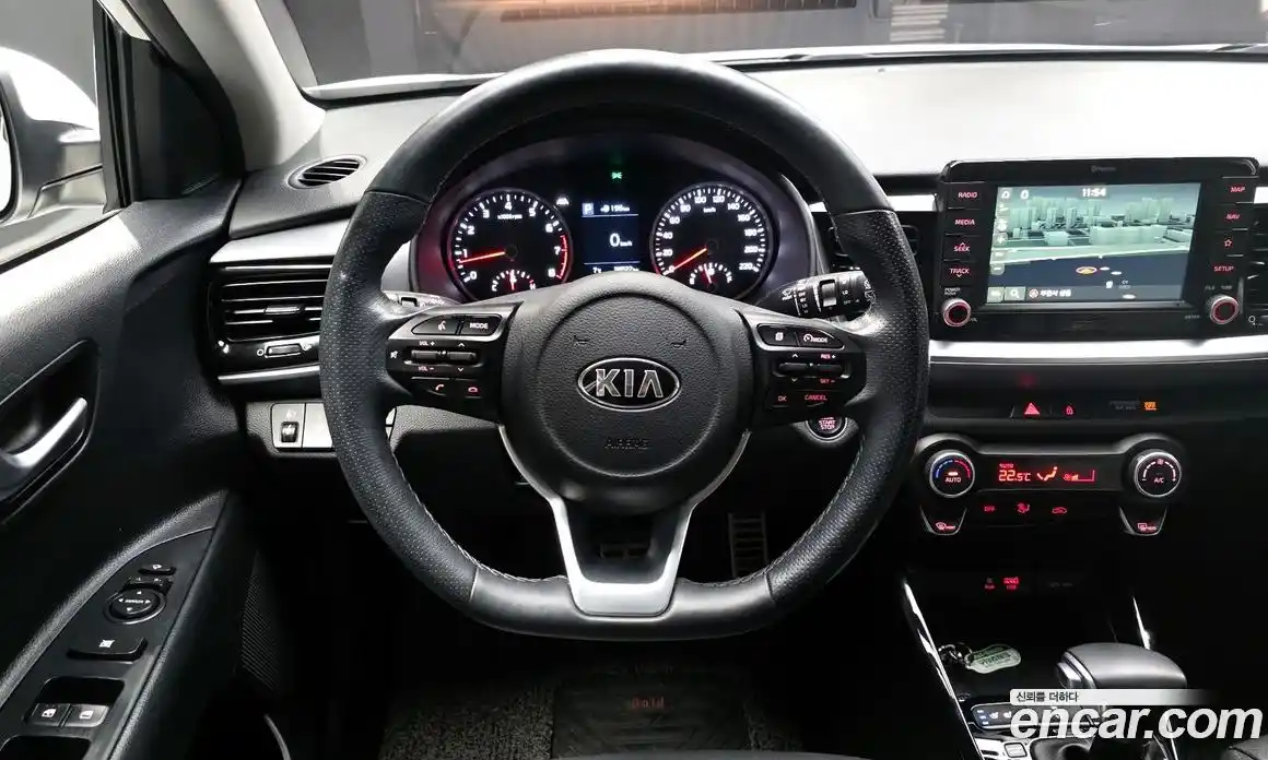 Kia Stonic 2018 1.4 Автомат в Москве № 798356, фото 13