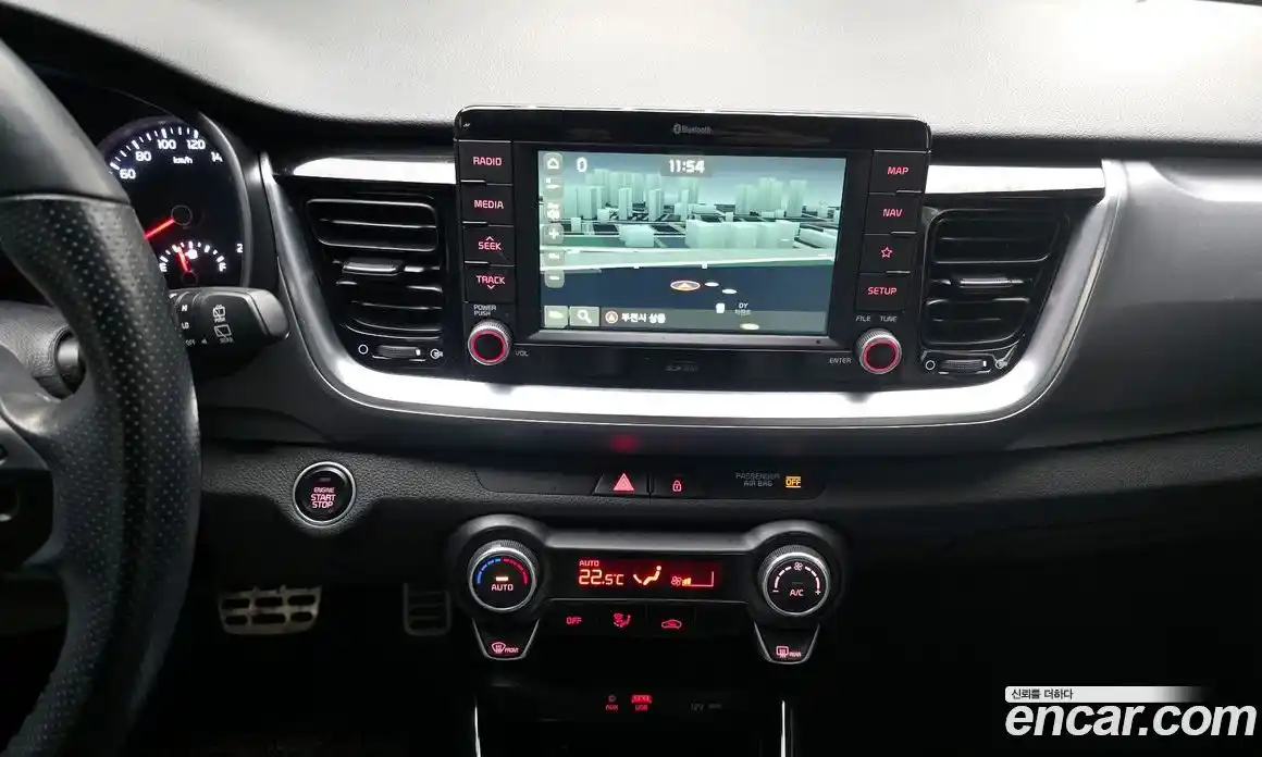 Kia Stonic 2018 1.4 Автомат в Москве № 798356, фото 14