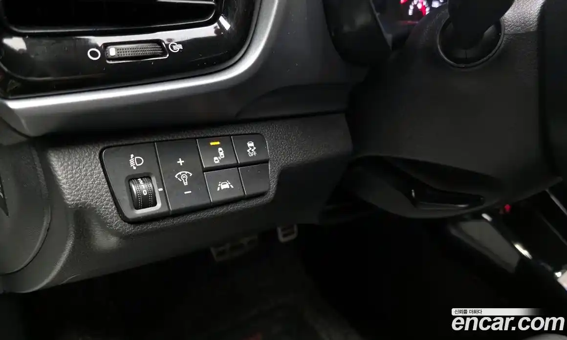 Kia Stonic 2018 1.4 Автомат в Москве № 798356, фото 16