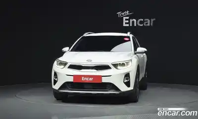 Kia Stonic 2018 1.4 Автомат в Москве № 798356, миниатюра 3