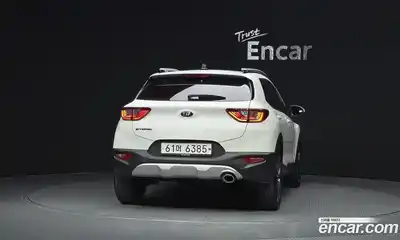 Kia Stonic 2018 1.4 Автомат в Москве № 798356, миниатюра 4