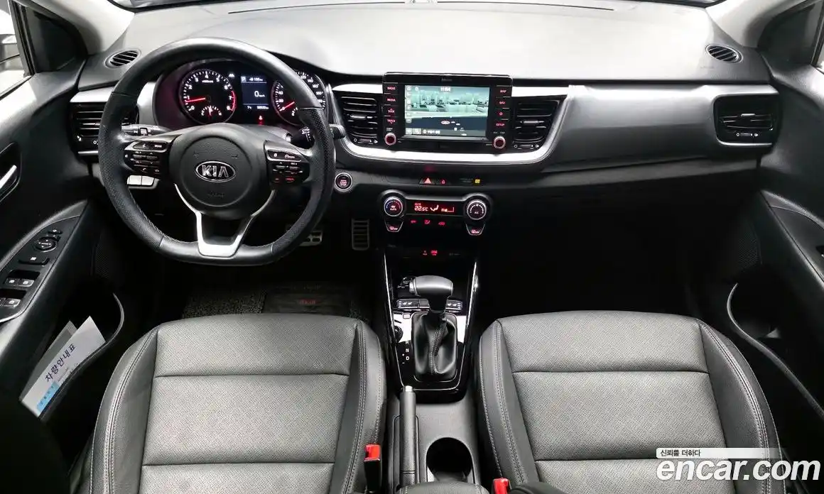 Kia Stonic 2018 1.4 Автомат в Москве № 798356, фото 7