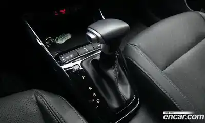 Kia Stonic 2018 1.4 Автомат в Москве № 798356, миниатюра 9