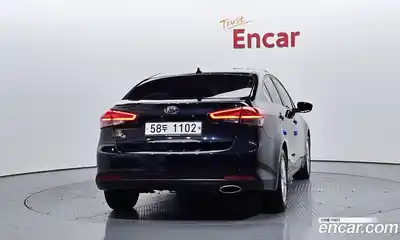 Kia K3 2017 1.6 Автомат в Москве № 798390, миниатюра 4