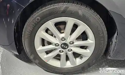 Kia K3 2017 1.6 Автомат в Москве № 798390, миниатюра 5