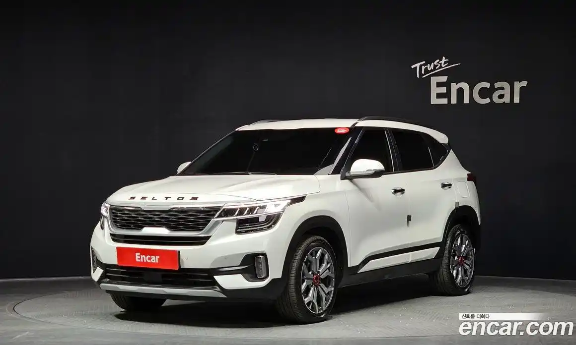 Kia Seltos 2020 1.6 Автомат в Москве № 798611, фото 1