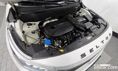 Kia Seltos 2020 1.6 Автомат в Москве № 798611, миниатюра 6