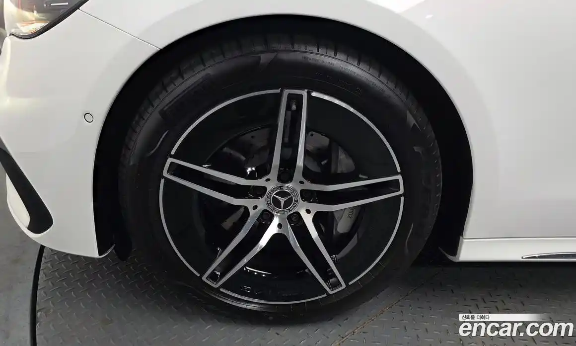 Mercedes-Benz E-Class 2025 2.0 Автомат в Москве № 800590, фото 4