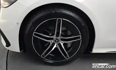 Mercedes-Benz E-Class 2025 2.0 Автомат в Москве № 800590, миниатюра 4