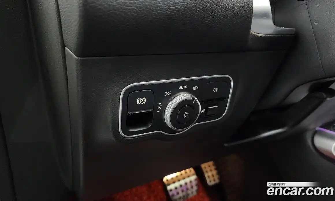 Mercedes-Benz GLB-Class 2020 2.0 Автомат в Москве № 801136, фото 13