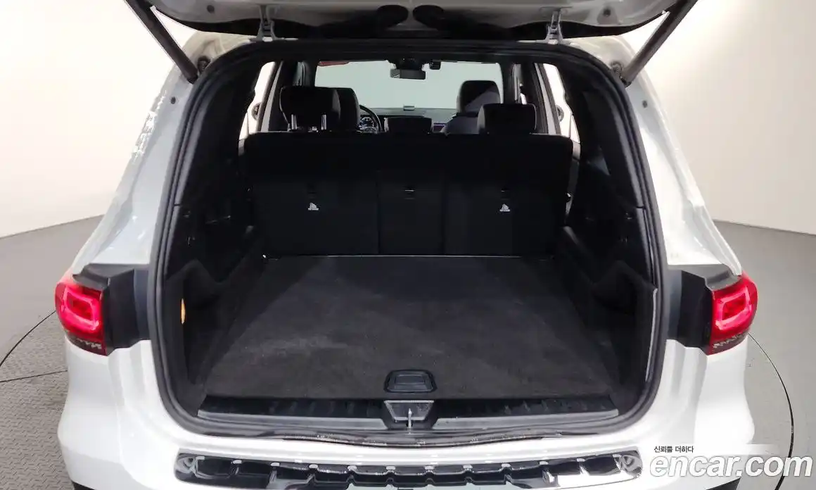 Mercedes-Benz GLB-Class 2020 2.0 Автомат в Москве № 801136, фото 19