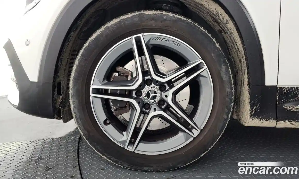 Mercedes-Benz GLB-Class 2020 2.0 Автомат в Москве № 801136, фото 4