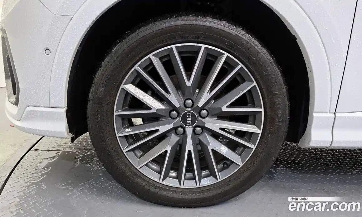 Audi Q3 2023 2.0 Автомат в Москве № 801516, фото 5