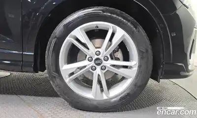 Audi Q3 2022 2.0 Автомат в Москве № 801587, миниатюра 5