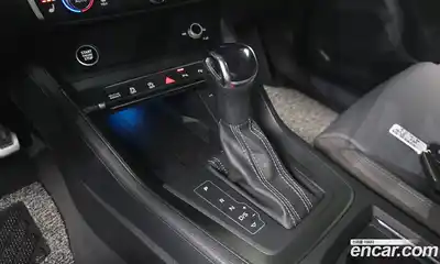 Audi Q3 2022 2.0 Автомат в Москве № 801587, миниатюра 9