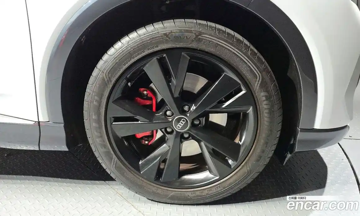 Audi Q4 e-tron 2022 0.2 Автомат в Москве № 801633, фото 5