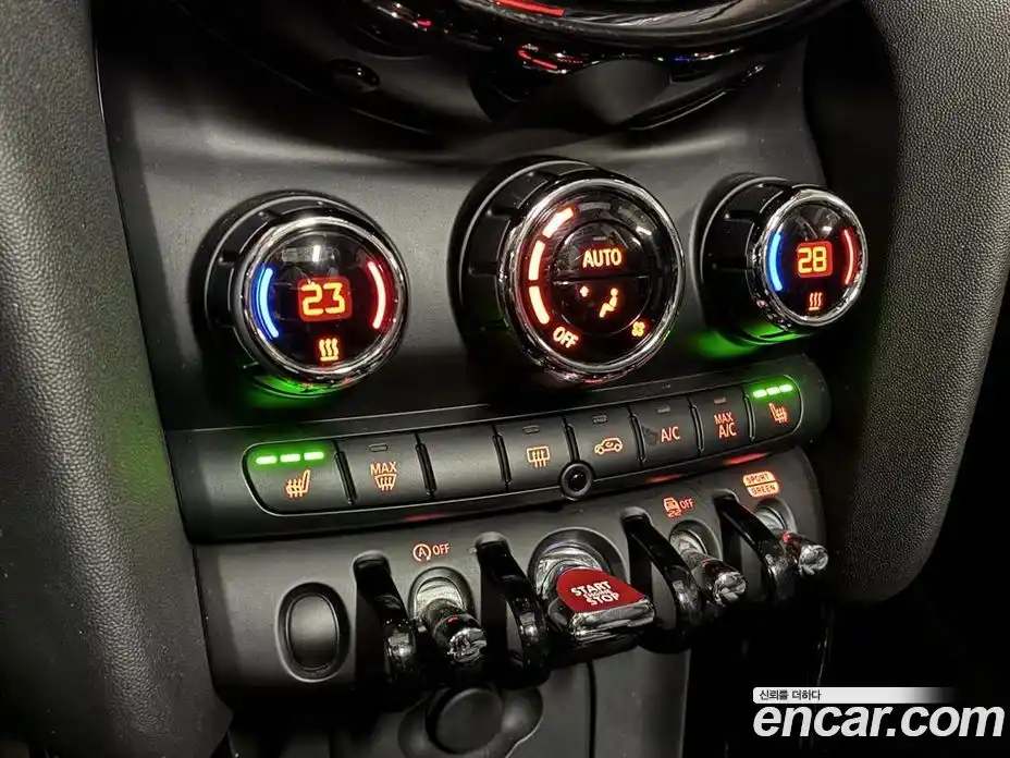 Mini Cooper 2019 1.5 Автомат в Москве № 802490, фото 13