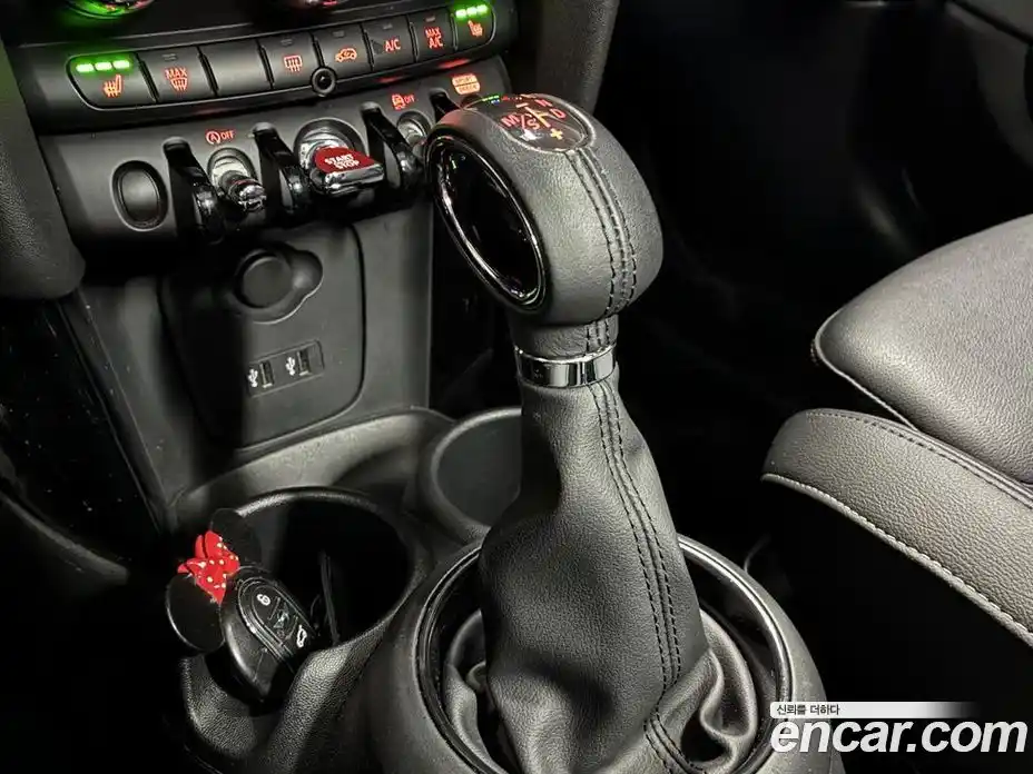 Mini Cooper 2019 1.5 Автомат в Москве № 802490, фото 14