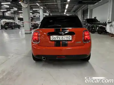 Mini Cooper 2019 1.5 Автомат в Москве № 802490, миниатюра 5