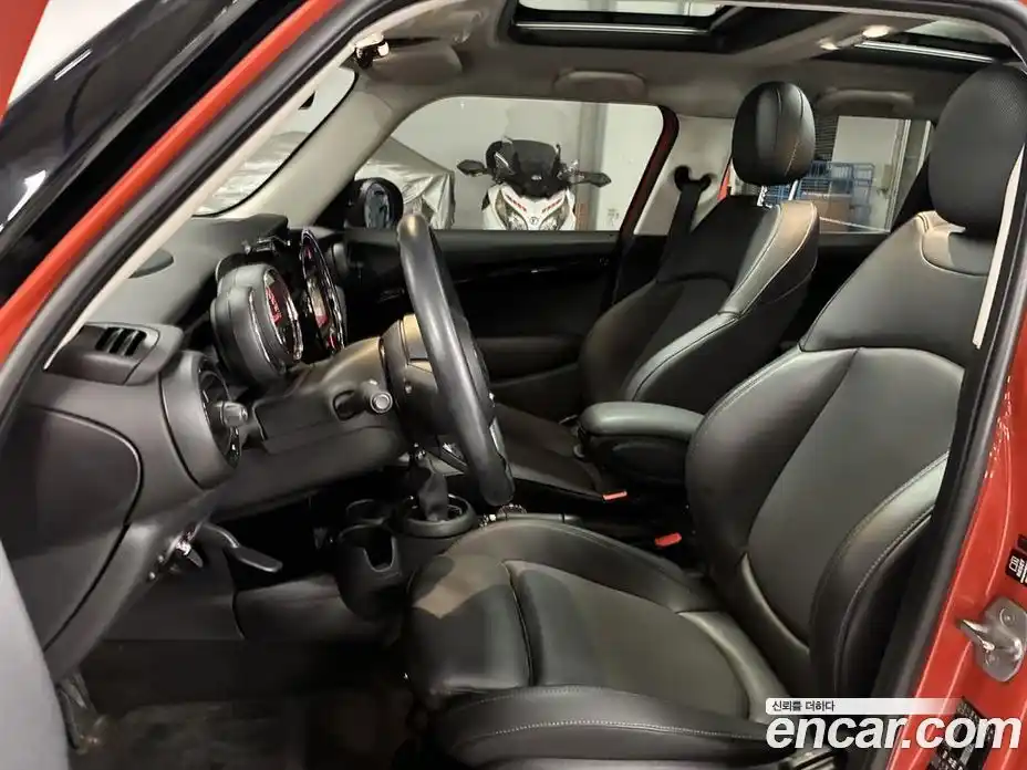 Mini Cooper 2019 1.5 Автомат в Москве № 802490, фото 7