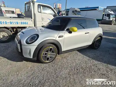 Mini Cooper 2022 1.0 Автомат в Москве № 802495, миниатюра 2