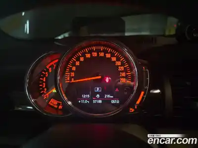 Mini Cooper 2018 1.5 Автомат в Москве № 802529, миниатюра 3