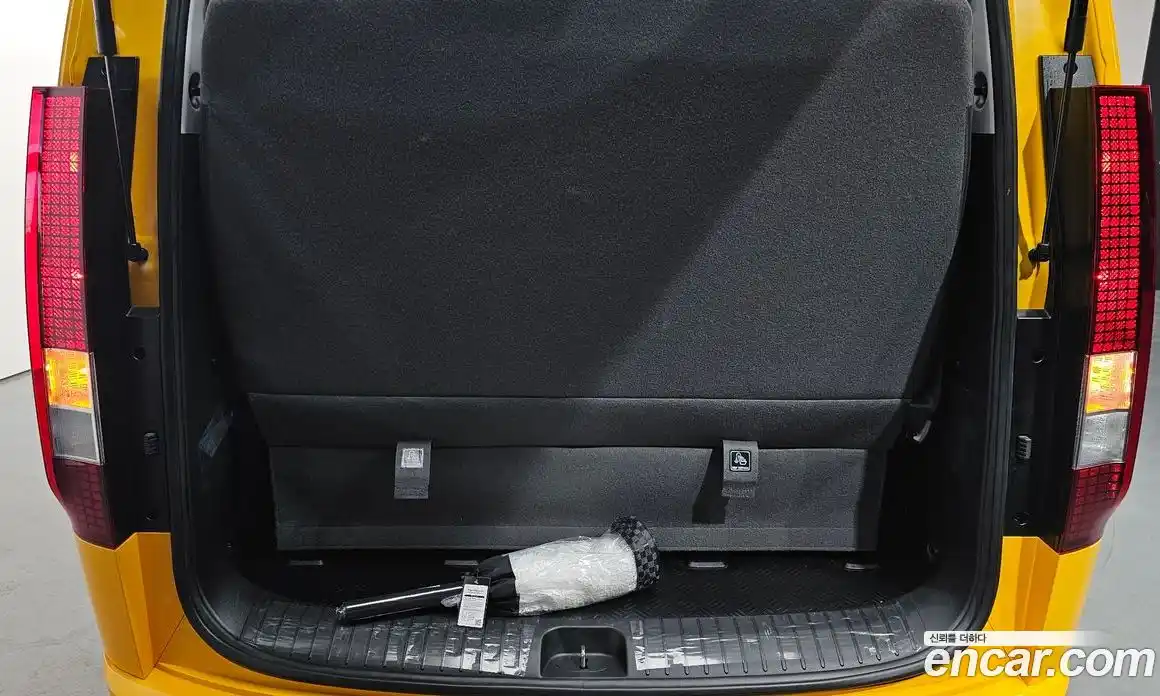 Hyundai Staria 2023 3.5 Автомат в Москве № 813549, фото 20