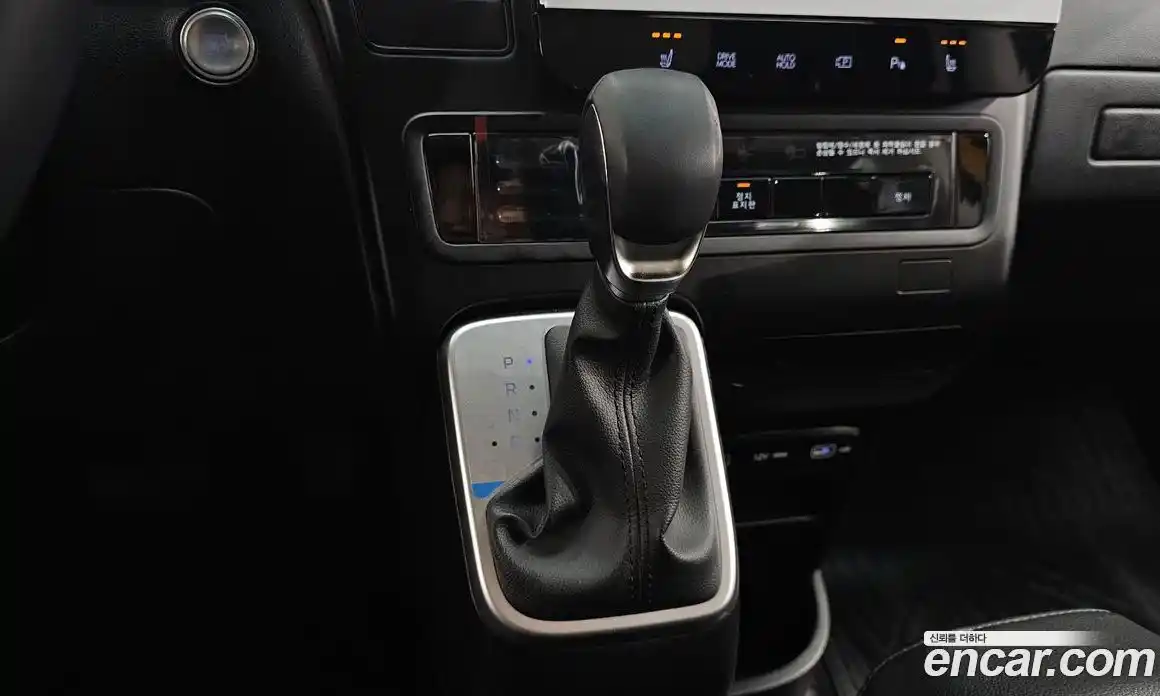 Hyundai Staria 2023 3.5 Автомат в Москве № 813549, фото 9