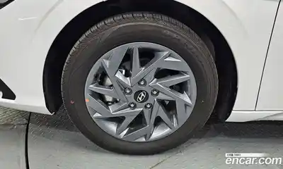 Hyundai Avante 2025 1.6 Автомат в Москве № 813587, миниатюра 5