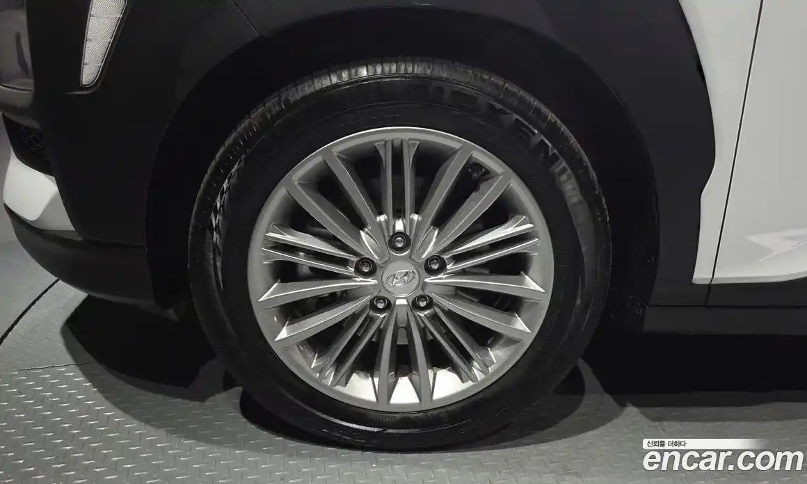 Hyundai Kona 2019 1.6 Автомат в Москве № 813791, фото 5