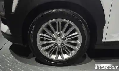 Hyundai Kona 2019 1.6 Автомат в Москве № 813791, миниатюра 5