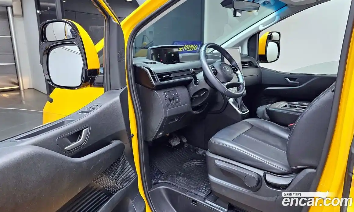 Hyundai Staria 2023 3.5 Автомат в Москве № 814041, фото 11