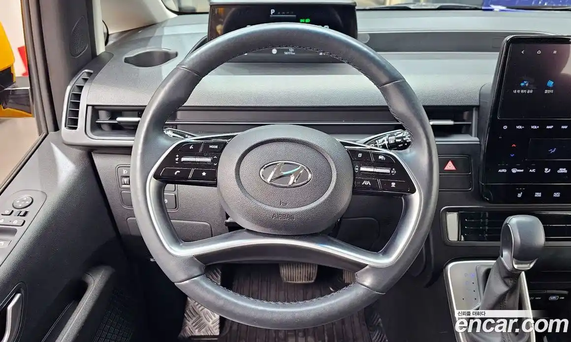Hyundai Staria 2023 3.5 Автомат в Москве № 814041, фото 14