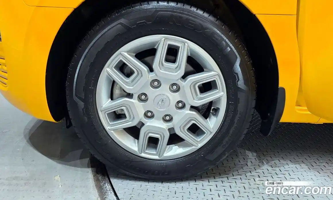 Hyundai Staria 2023 3.5 Автомат в Москве № 814041, фото 5