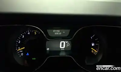 Renault QM3 2016 1.5 Автомат в Москве № 814142, миниатюра 8