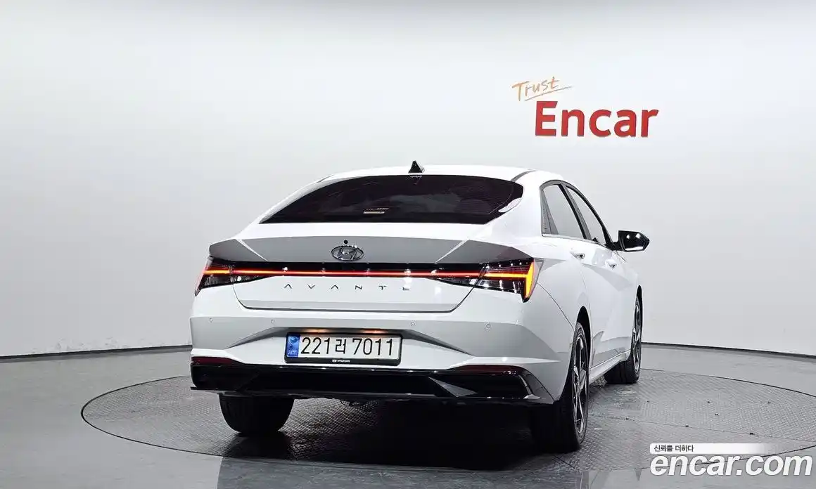 Hyundai Avante 2023 1.6 Автомат в Москве № 814436, фото 3