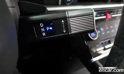 Hyundai Santa Fe 2024 2.5 Автомат в Москве № 814477, миниатюра 9