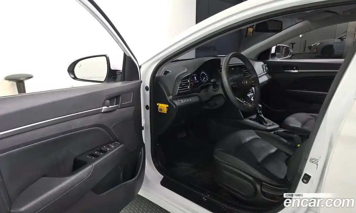 Hyundai Avante 2019 1.6 гидро в Москве № 814733, фото 10